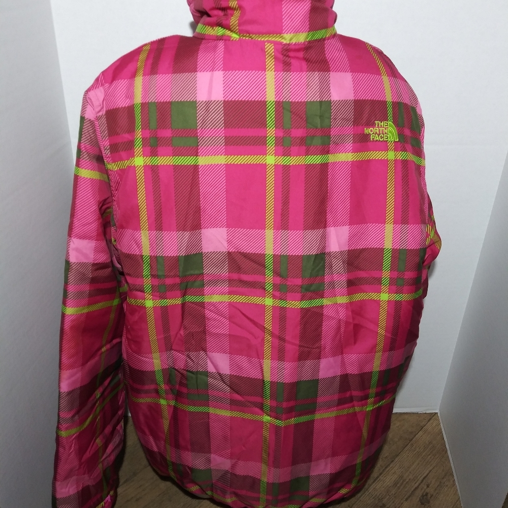 North face (F-C) - Picture 2 of 3